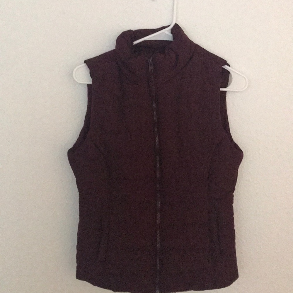 burgundy zip up vest